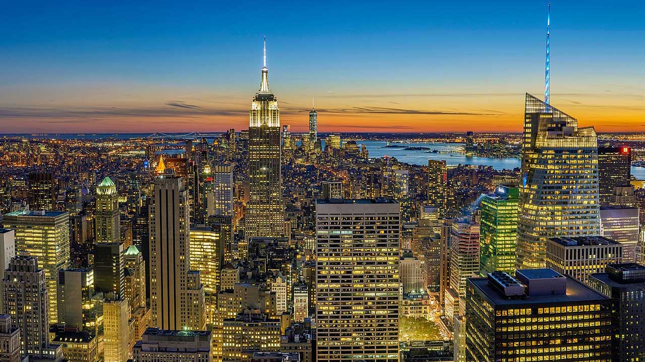 6 Sumérgete en la energía inigualable de Nueva York durante 5 días llenos de aventura.