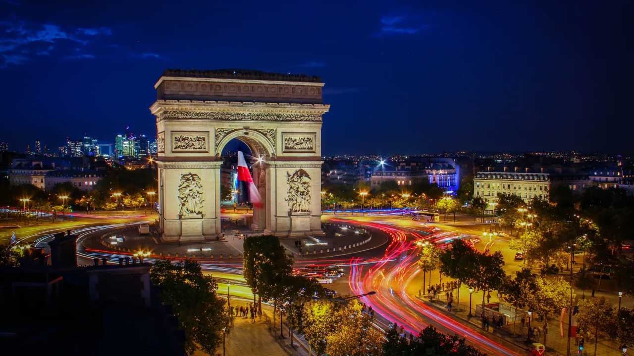 2 Embárcate en una aventura única para descubrir los iconos más representativos de Europa.